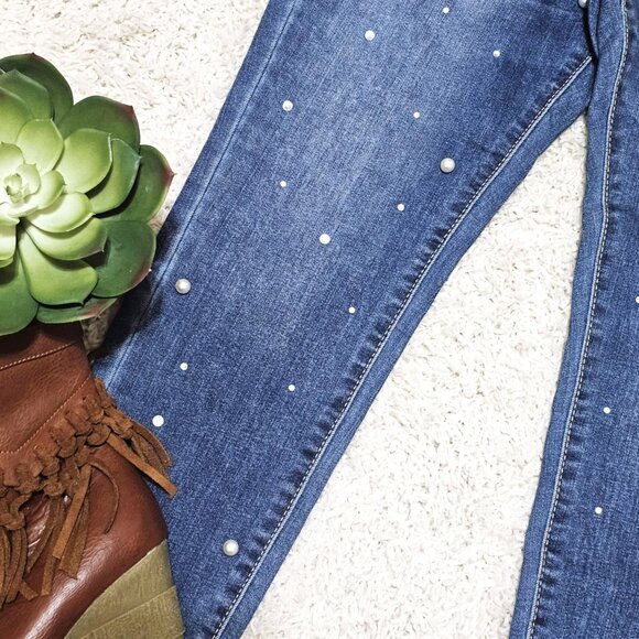 a.n.a. Denim Jeans with Pearls & Rhinestones. Mid-Rise Skinny, Size 10. NWT. - Picture 9 of 16